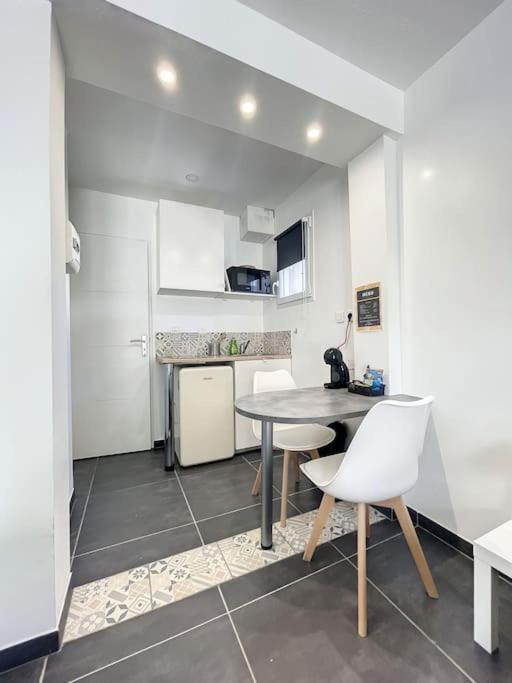 Logement Cosy Cuisine / Terrasse / Bbq Ollioules Dış mekan fotoğraf