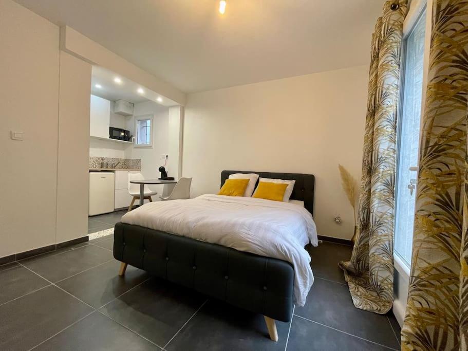 Logement Cosy Cuisine / Terrasse / Bbq Ollioules Dış mekan fotoğraf