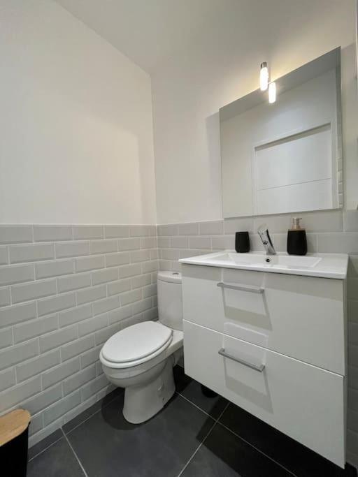 Logement Cosy Cuisine / Terrasse / Bbq Ollioules Dış mekan fotoğraf